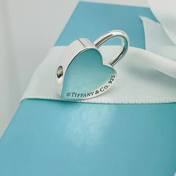 Tiffany & Co Script Notes Heart Charm Padlock Lock or Pendant in Sterling Silver - Picture 6 of 9